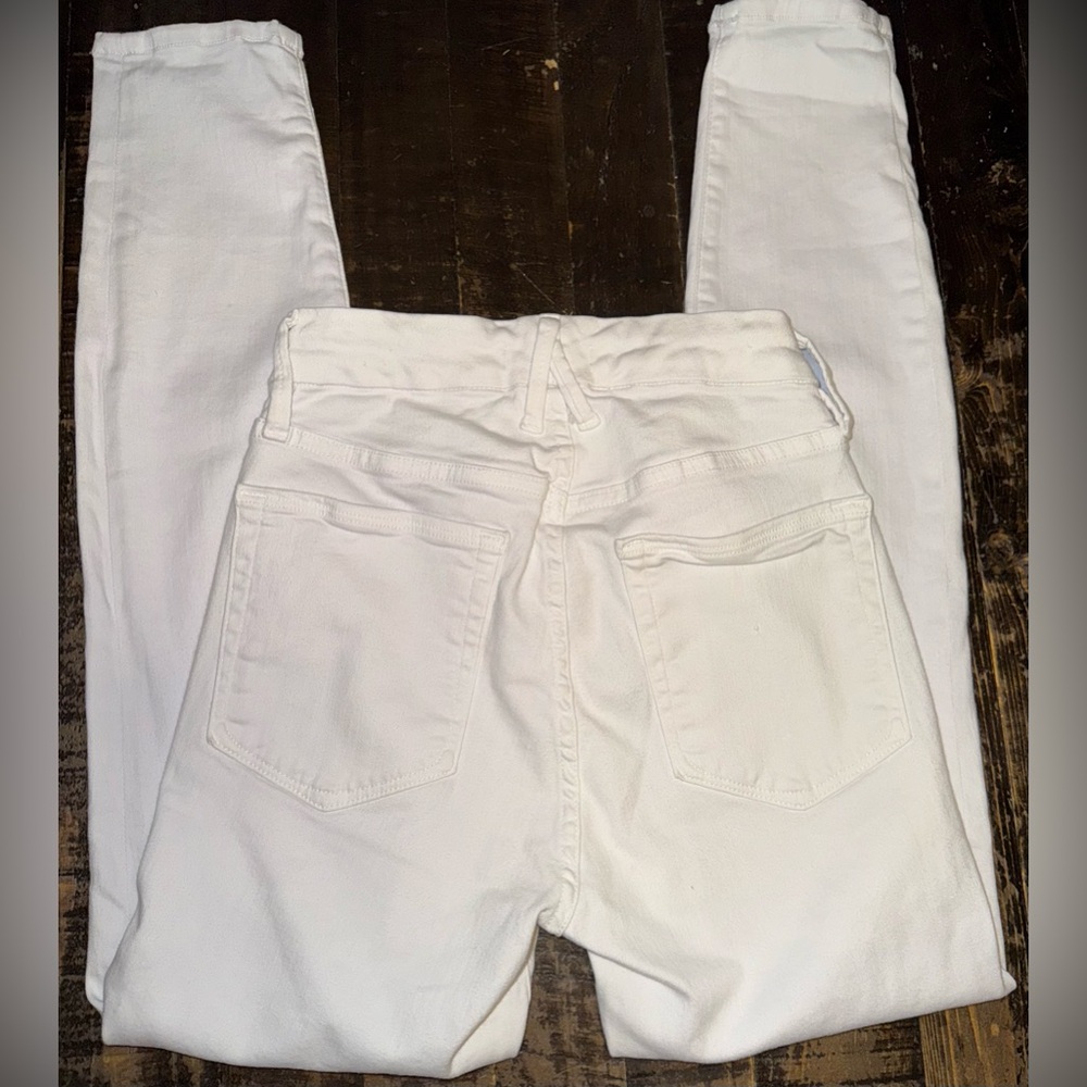 Good American Good Legs Cropped Jeans - Picture 3 of 8